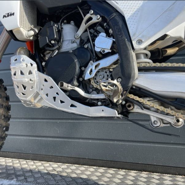 Scut Metalic Husqvarna/GasGas 2024-2026 cu protectie Prolink/Linkage P-Tech